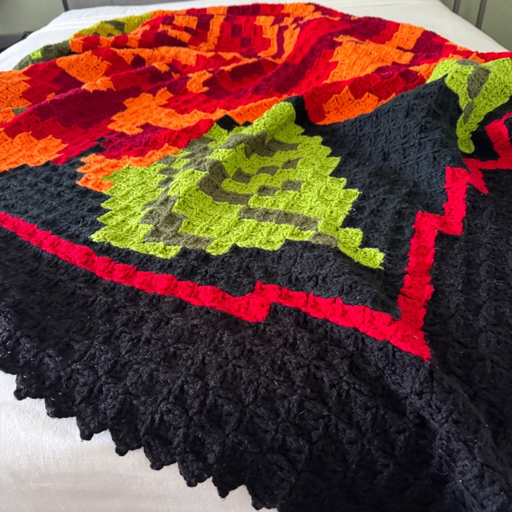 Handmade Crochet Rose Throw Blanket Black Red Orange Floral Pixel Afghan 72x70" - Picture 14 of 14